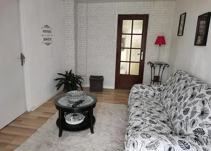 Charmante Petite Maison De A 20 Minutes De La Giberville